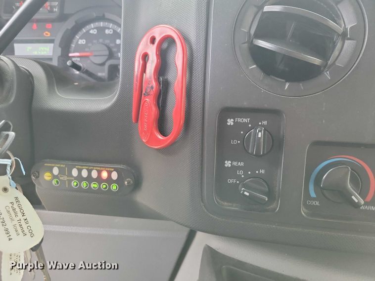 image for item NK9958 2014 Ford  E450 shuttle bus