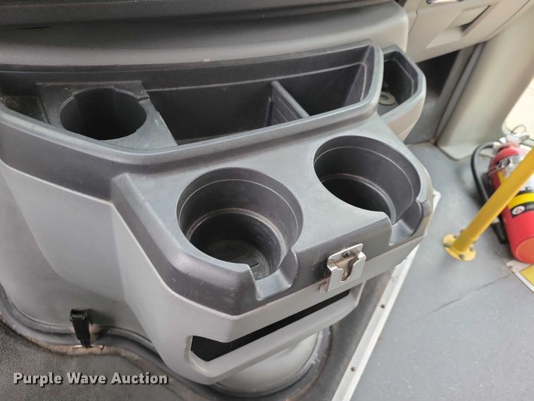 image for item NK9958 2014 Ford  E450 shuttle bus