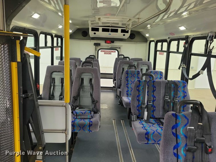 image for item NK9958 2014 Ford  E450 shuttle bus