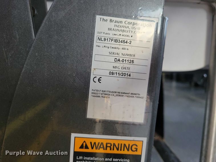 image for item NK9958 2014 Ford  E450 shuttle bus