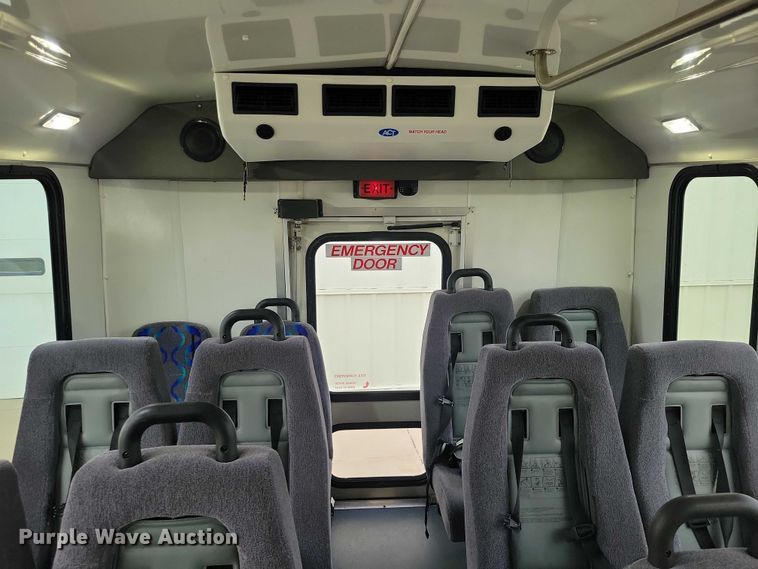 image for item NK9958 2014 Ford  E450 shuttle bus