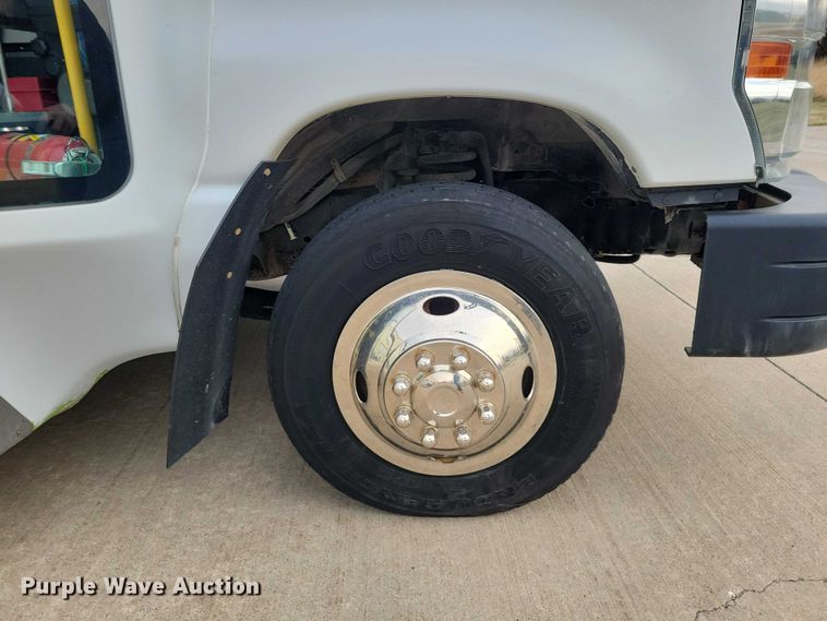 image for item NK9958 2014 Ford  E450 shuttle bus