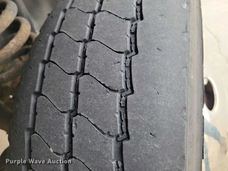 image for item NK9958 2014 Ford  E450 shuttle bus