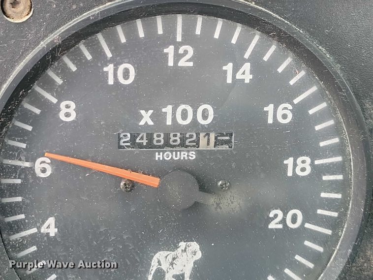 image for item NK9967 2000 Mack CH613 semi truck