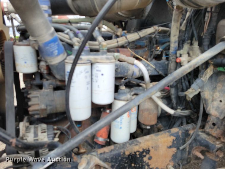 image for item NK9967 2000 Mack CH613 semi truck