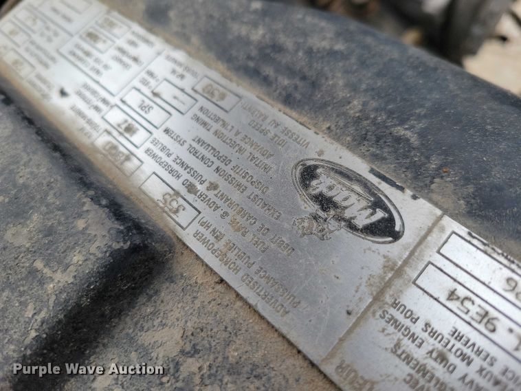 image for item NK9967 2000 Mack CH613 semi truck