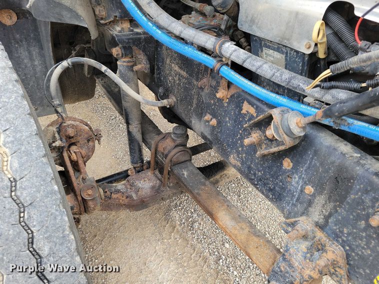 image for item NK9967 2000 Mack CH613 semi truck