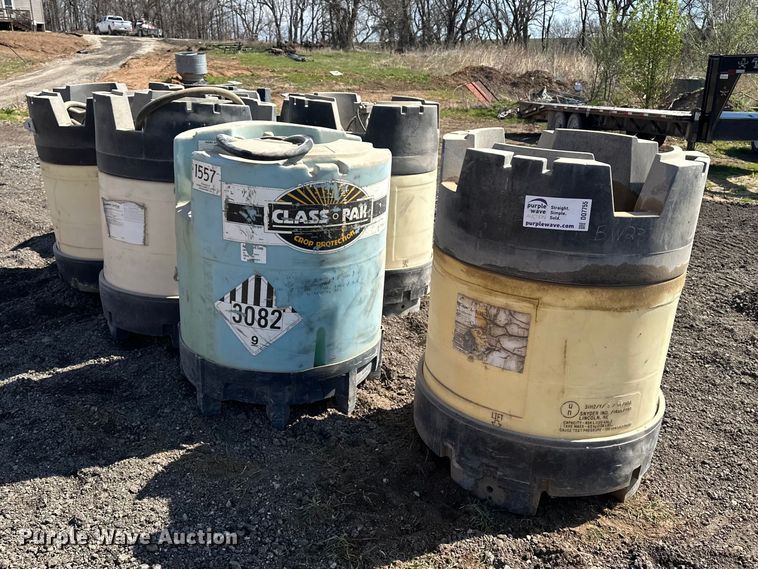 image for item DQ7755 (7) chemical totes