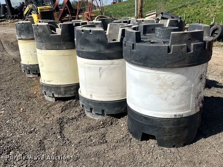 image for item DQ7755 (7) chemical totes