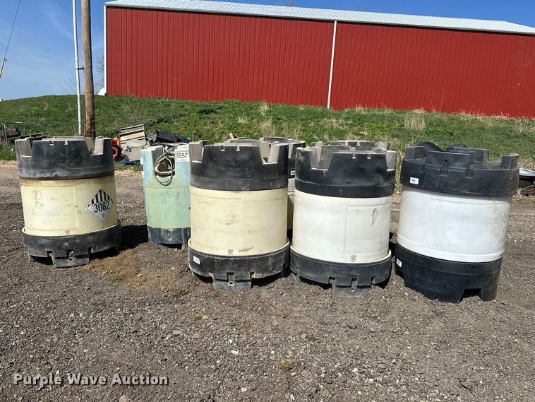 image for item DQ7755 (7) chemical totes