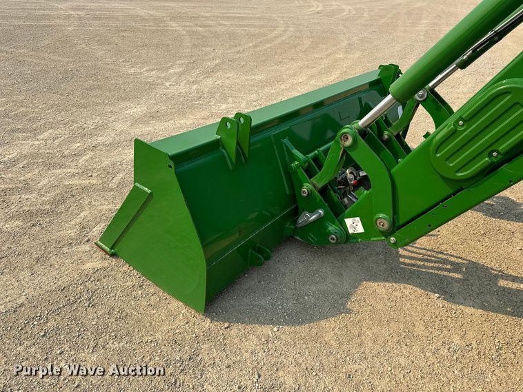 image for item DQ7757 2020 John Deere 6155M MFWD tractor