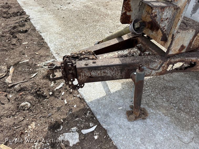 image for item DT0110 Dempsey spreader