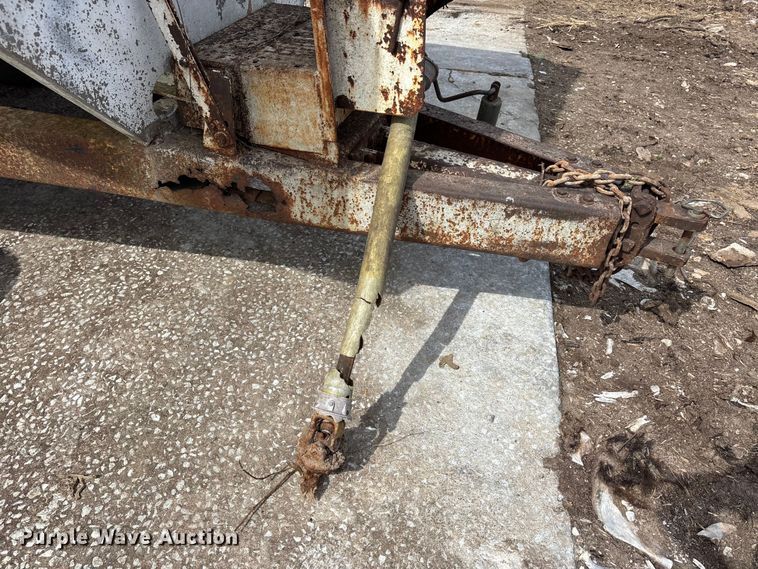 image for item DT0110 Dempsey spreader