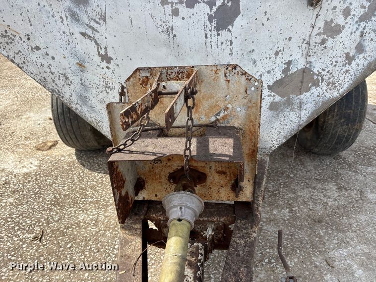image for item DT0110 Dempsey spreader