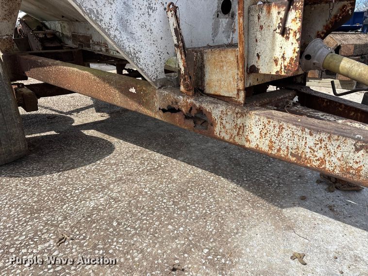 image for item DT0110 Dempsey spreader