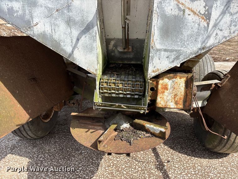 image for item DT0110 Dempsey spreader