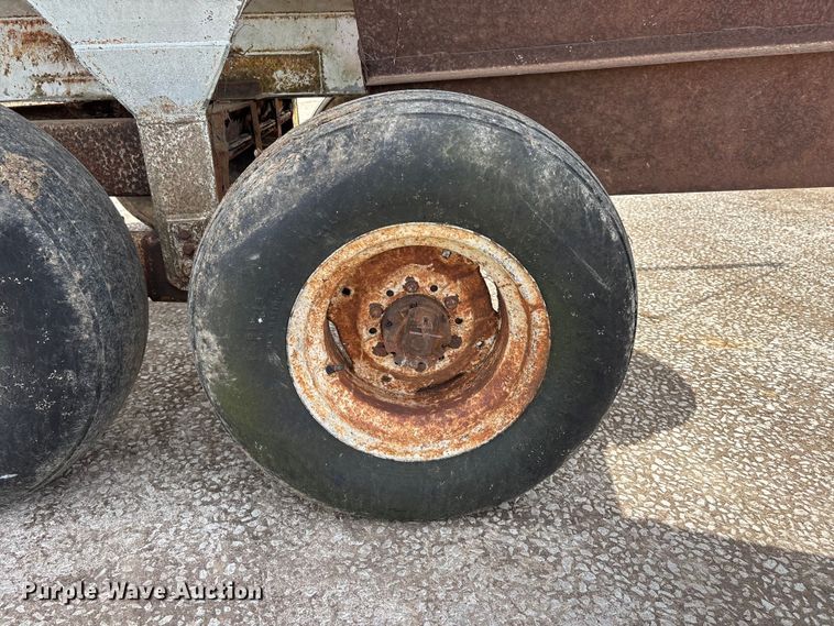 image for item DT0110 Dempsey spreader