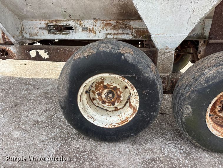 image for item DT0110 Dempsey spreader