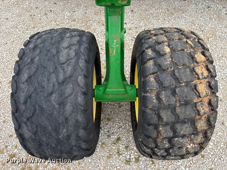 image for item DU0413 2005 John Deere 1890 air seeder