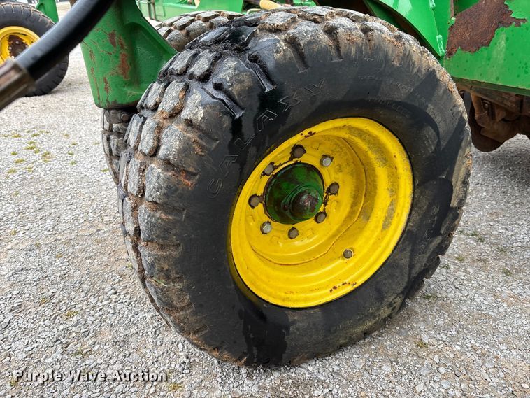 image for item DU0413 2005 John Deere 1890 air seeder