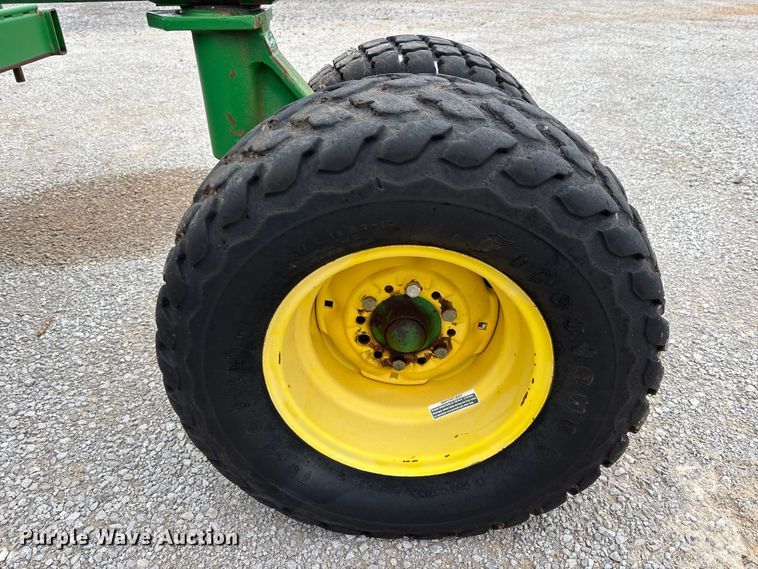 image for item DU0413 2005 John Deere 1890 air seeder