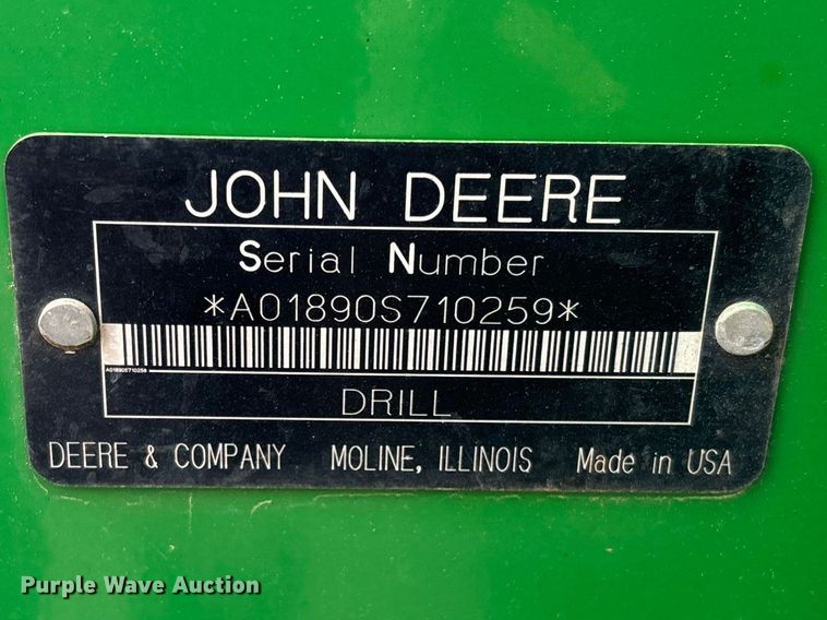 image for item DU0413 2005 John Deere 1890 air seeder