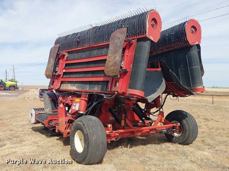 image for item DU3120 H&S Tri-Flex 6135 hay merger