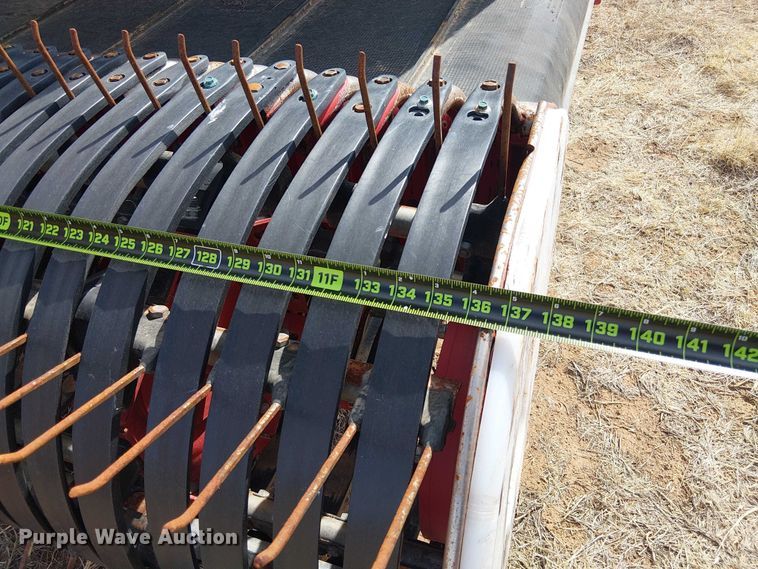 image for item DU3120 H&S Tri-Flex 6135 hay merger