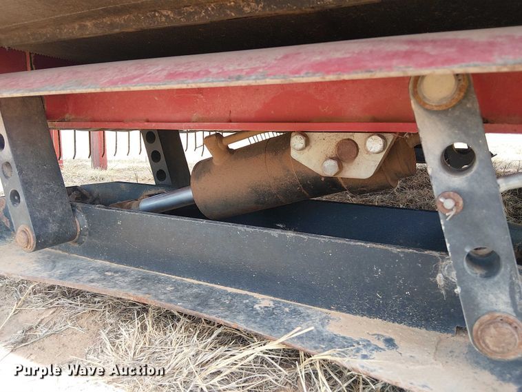 image for item DU3120 H&S Tri-Flex 6135 hay merger