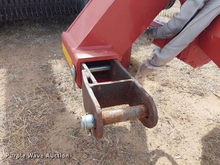 image for item DU3120 H&S Tri-Flex 6135 hay merger