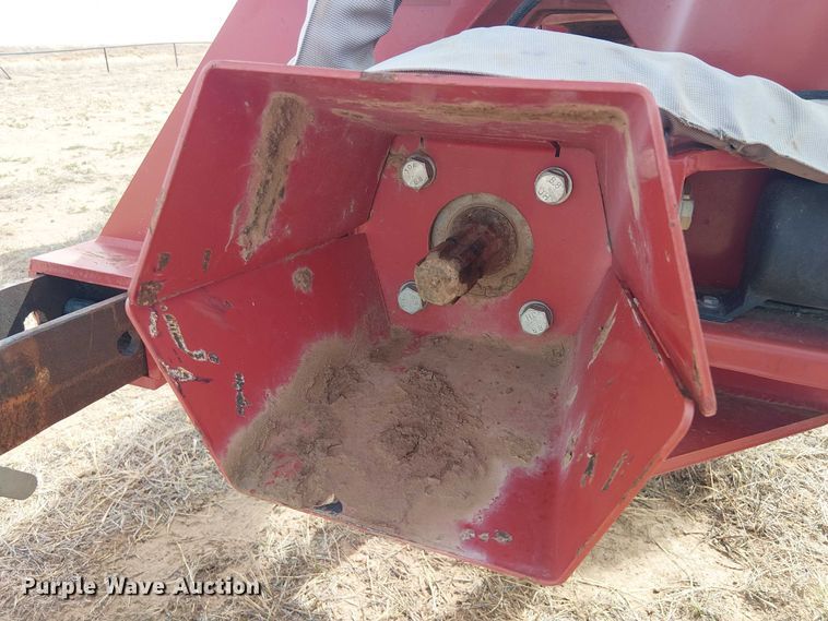 image for item DU3120 H&S Tri-Flex 6135 hay merger