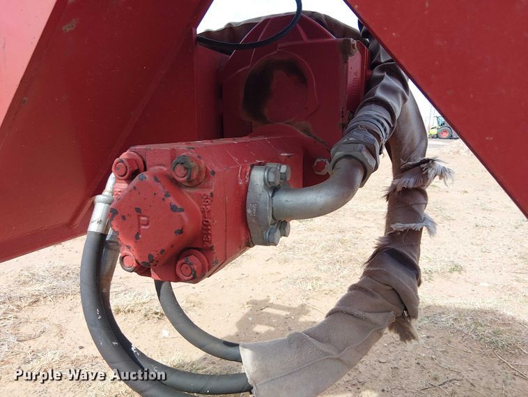 image for item DU3120 H&S Tri-Flex 6135 hay merger