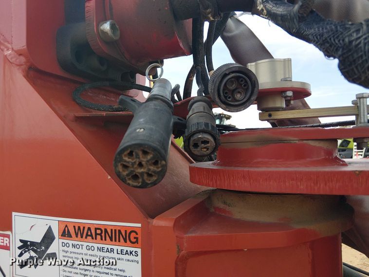 image for item DU3120 H&S Tri-Flex 6135 hay merger