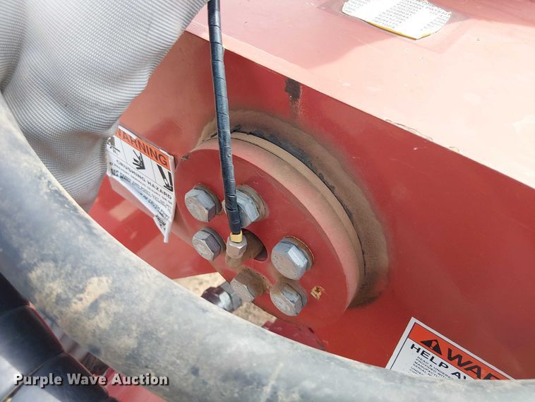 image for item DU3120 H&S Tri-Flex 6135 hay merger