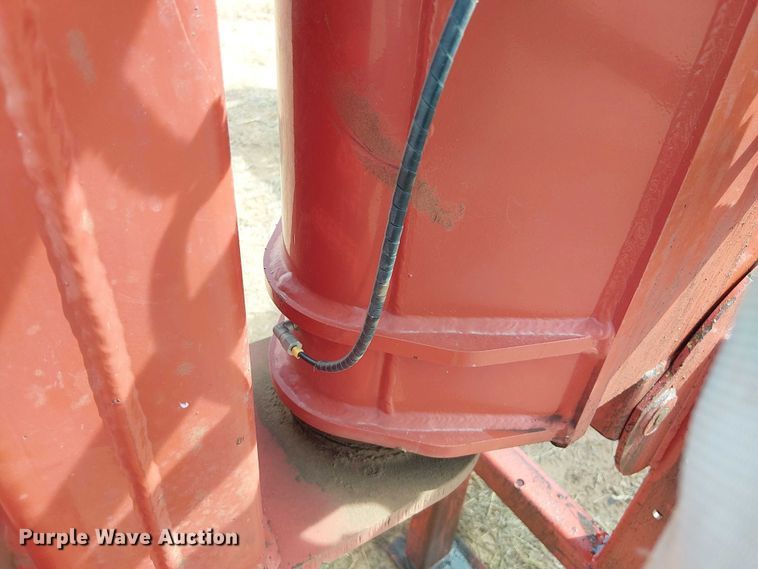 image for item DU3120 H&S Tri-Flex 6135 hay merger