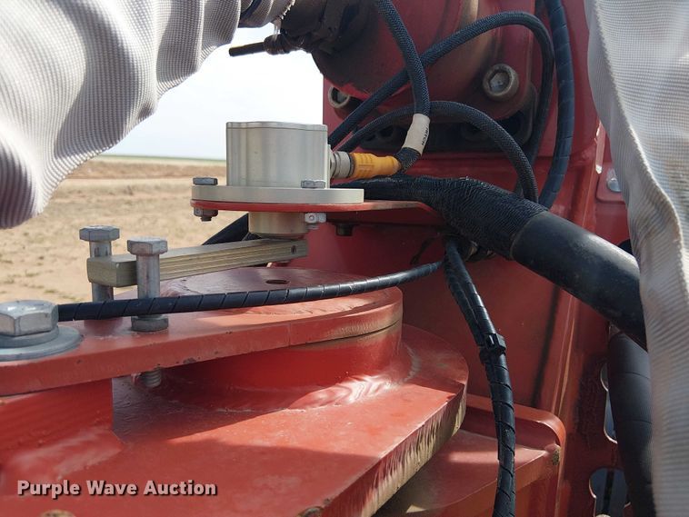 image for item DU3120 H&S Tri-Flex 6135 hay merger