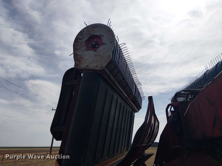 image for item DU3120 H&S Tri-Flex 6135 hay merger