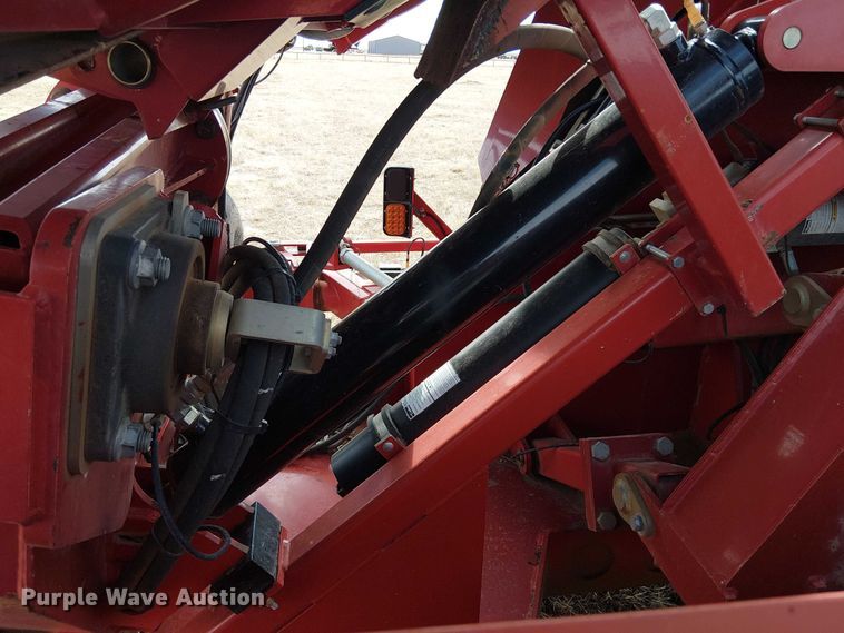 image for item DU3120 H&S Tri-Flex 6135 hay merger