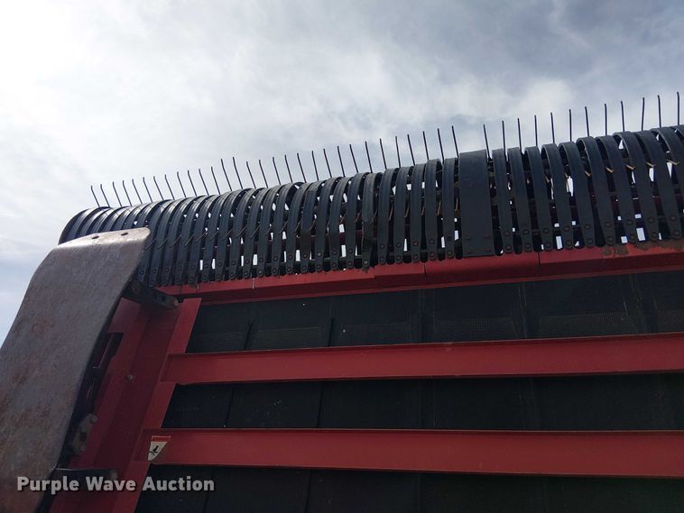 image for item DU3120 H&S Tri-Flex 6135 hay merger