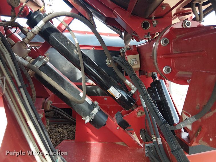 image for item DU3120 H&S Tri-Flex 6135 hay merger