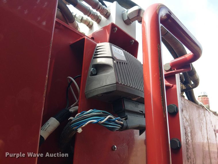 image for item DU3120 H&S Tri-Flex 6135 hay merger