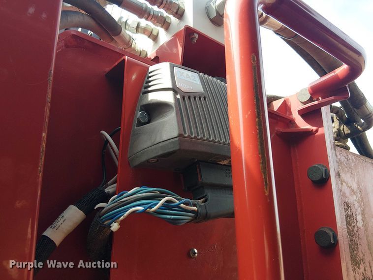 image for item DU3120 H&S Tri-Flex 6135 hay merger