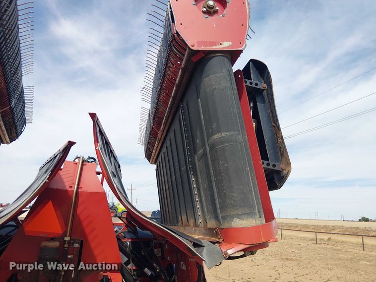 image for item DU3120 H&S Tri-Flex 6135 hay merger