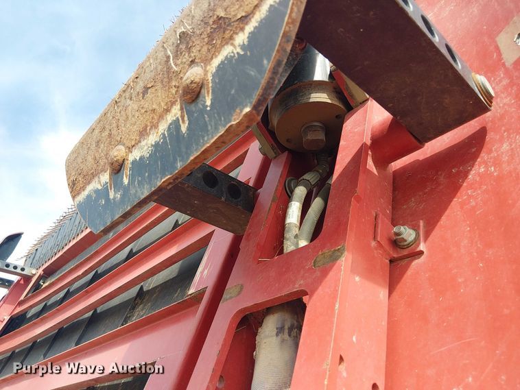 image for item DU3120 H&S Tri-Flex 6135 hay merger