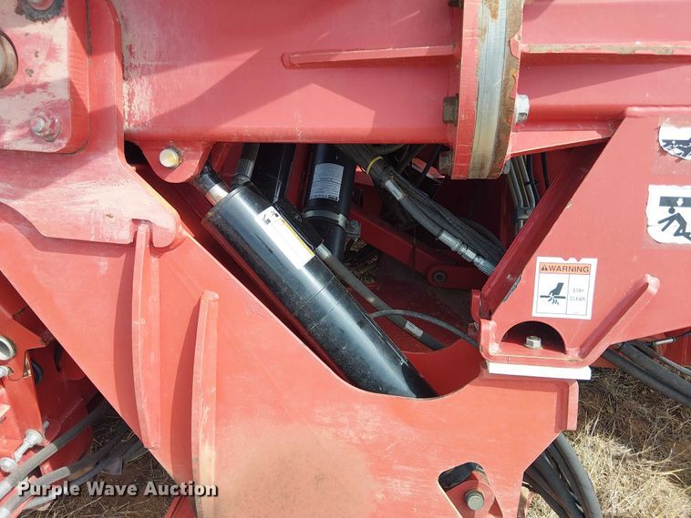 image for item DU3120 H&S Tri-Flex 6135 hay merger