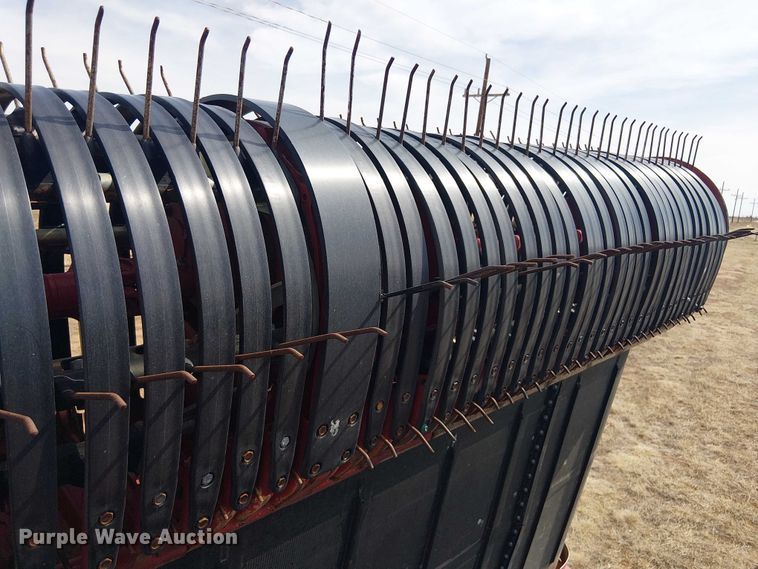 image for item DU3120 H&S Tri-Flex 6135 hay merger