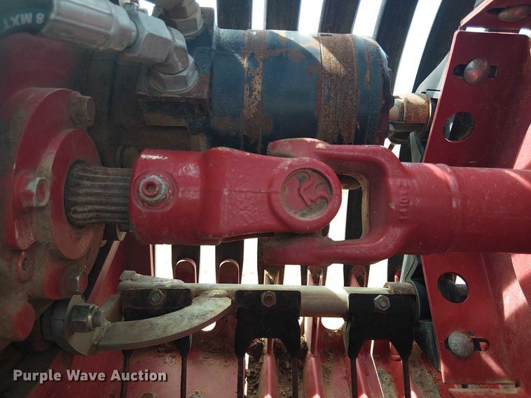 image for item DU3120 H&S Tri-Flex 6135 hay merger