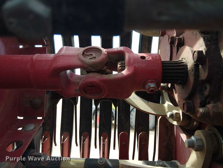 image for item DU3120 H&S Tri-Flex 6135 hay merger