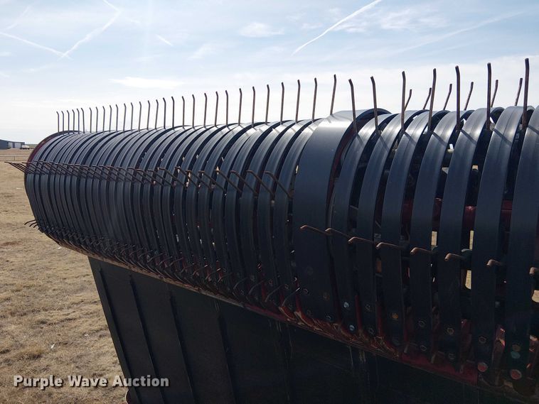 image for item DU3120 H&S Tri-Flex 6135 hay merger