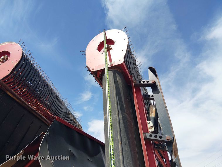 image for item DU3120 H&S Tri-Flex 6135 hay merger